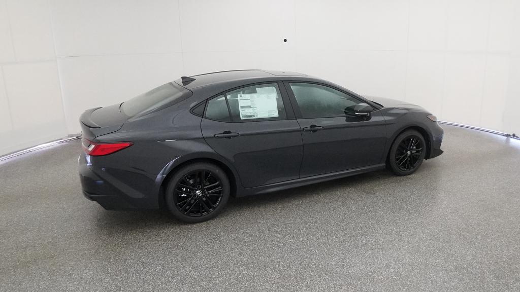 2026 Toyota Camry SE photo 3