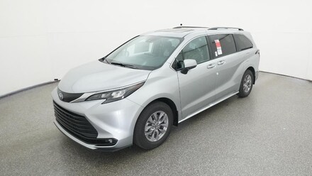 2025 Toyota Sienna XLE 8 PASSENGER