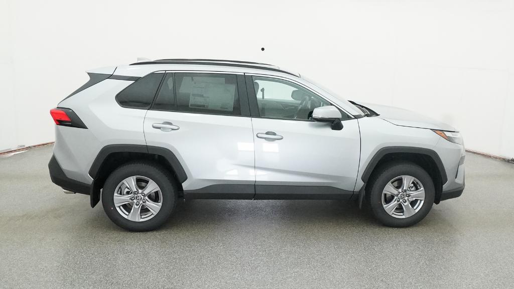 2025 Toyota RAV4 XLE photo 2