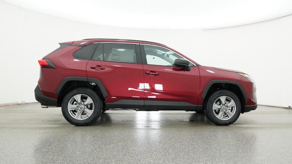 2025 Toyota RAV4 Hybrid LE photo 2