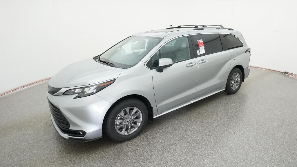 2025 Toyota Sienna 7 PASSENGER 