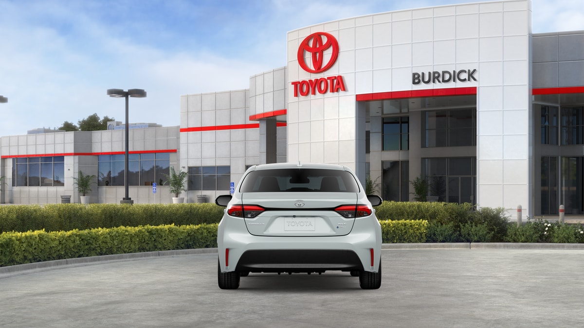 2026 Toyota Corolla XLE - Photo 8