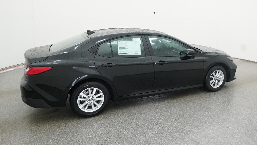 2026 Toyota Camry LE photo 2