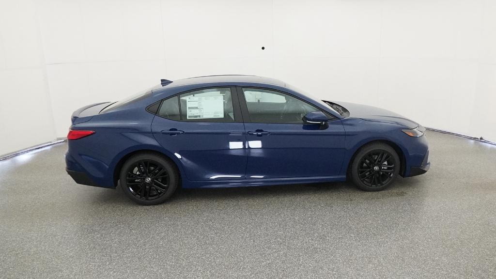 2026 Toyota Camry SE photo 3