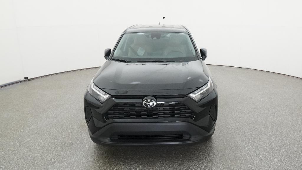 2025 Toyota RAV4 LE photo 4