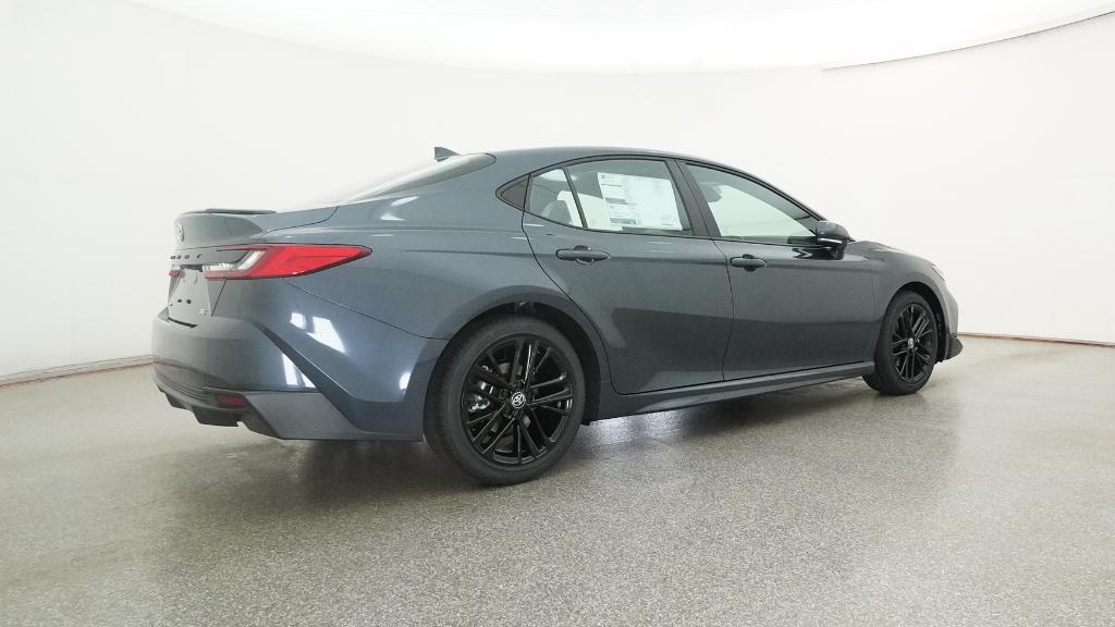 2026 Toyota Camry SE photo 3