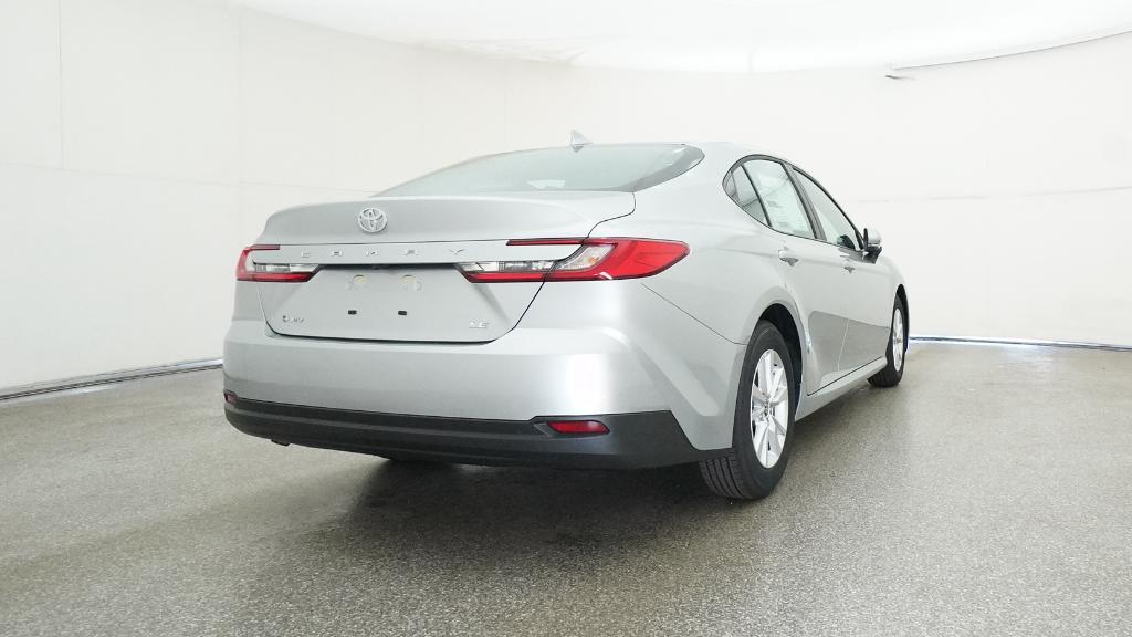 2026 Toyota Camry LE photo 2