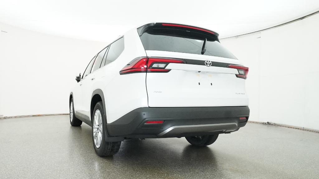 2026 Toyota Grand Highlander Platinum AWD photo 4