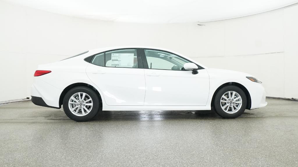 2026 Toyota Camry LE photo 2