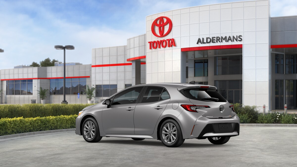 2026 Toyota Corolla Hatchback SE - Photo 6