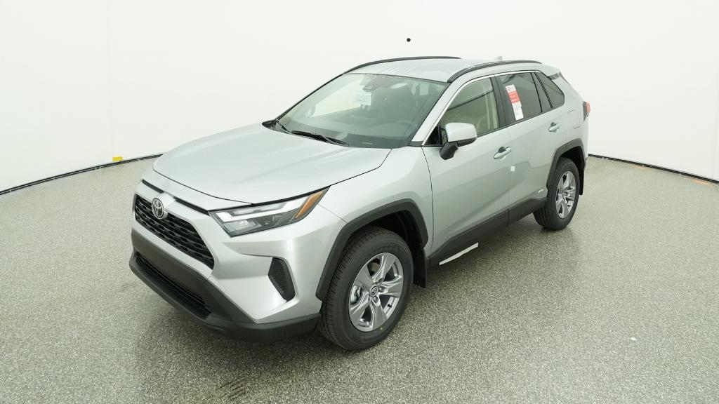 2025 Toyota RAV4 XLE's photo