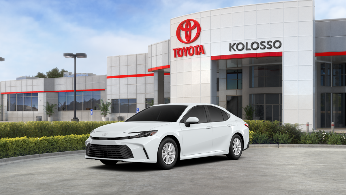 New 2027 Toyota Camry LE LE near Green Bay