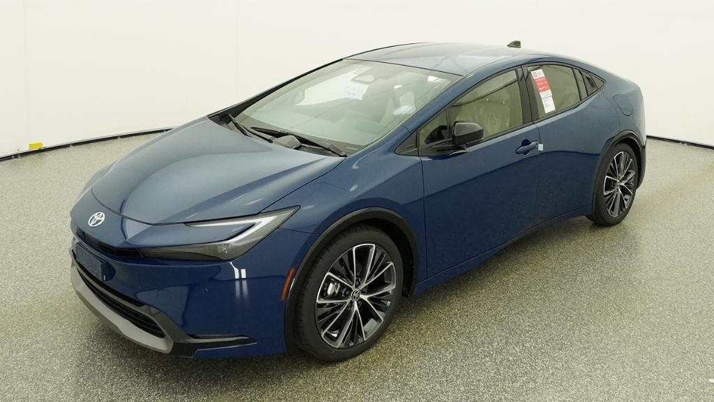 2026 Toyota Prius XLE FWD's photo