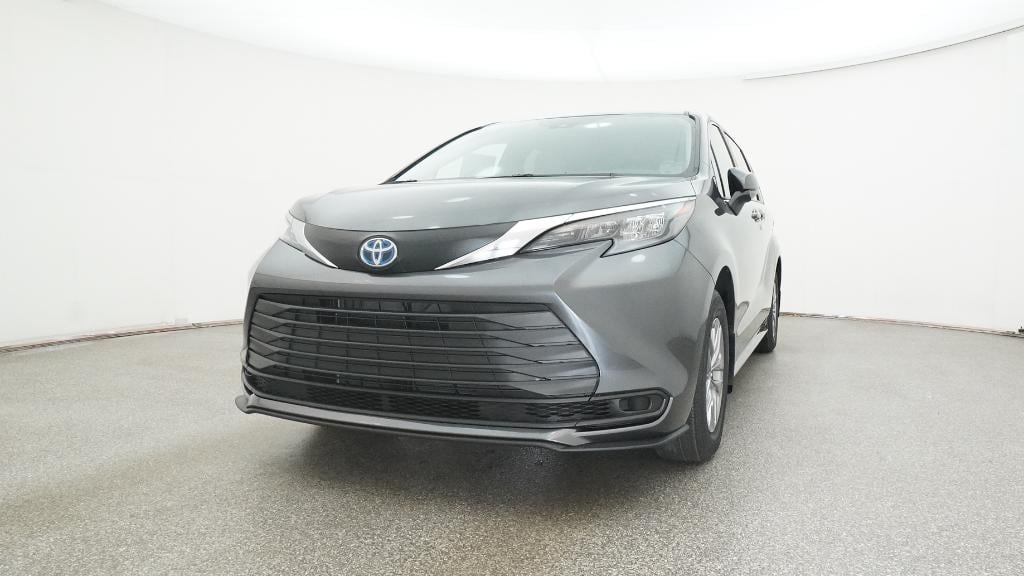 New 2025 Toyota Sienna LE Van Passenger Van