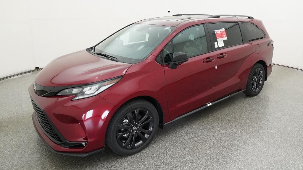 New 2026 Toyota Sienna XSE 7 PASSENGER