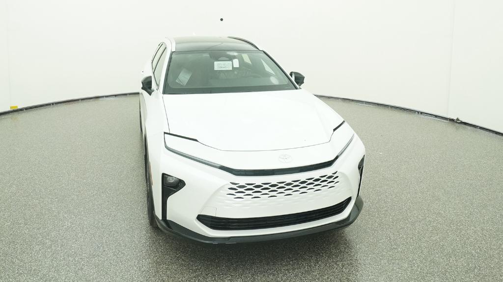 2025 Toyota Crown Signia Limited photo 2