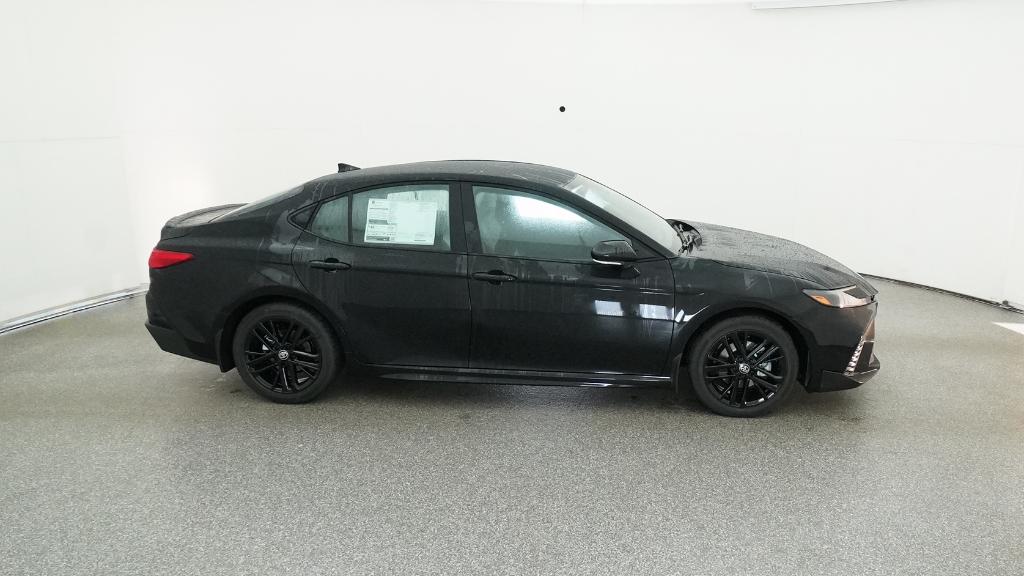 2026 Toyota Camry SE photo 2