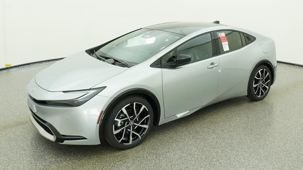 2026 Toyota Prius XSE Premium's photo