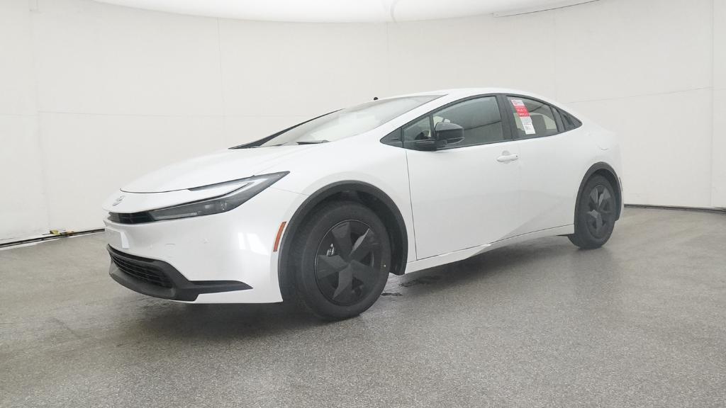 2026 Toyota Prius LE photo 3