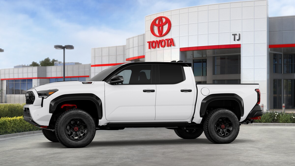 2025 Toyota Tacoma TRD Pro photo 3