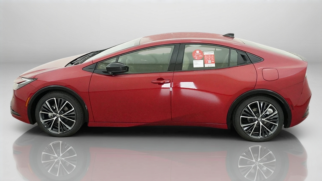 New 2027 Toyota Prius XLE Hatchback