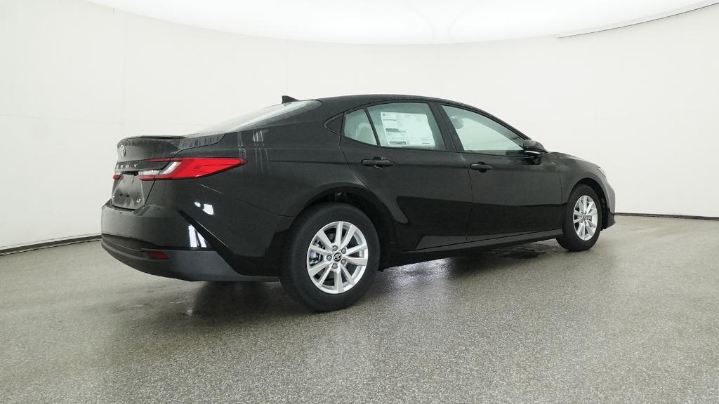 2026 Toyota Camry LE photo 3