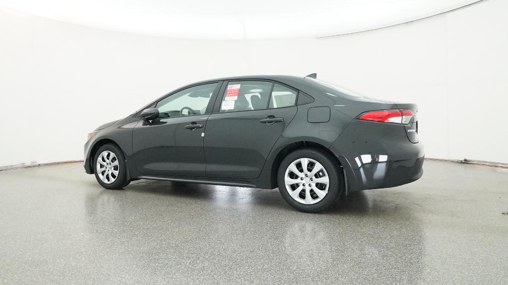 2026 Toyota Corolla LE photo 4