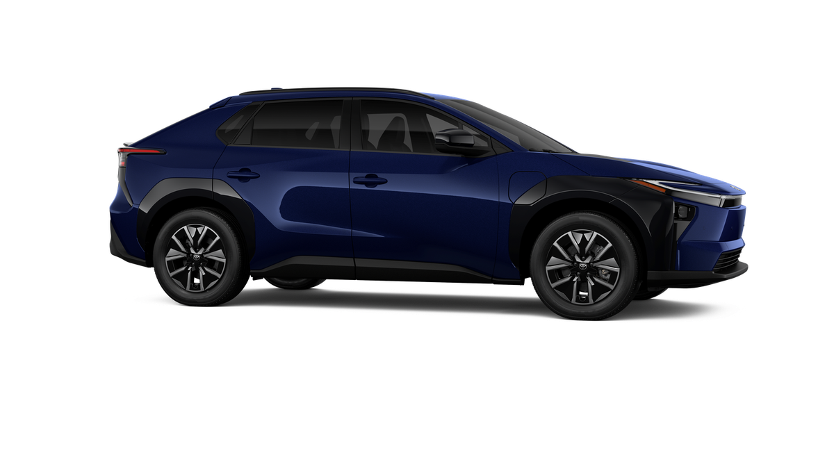 2026 Toyota bZ XLE - Photo 13