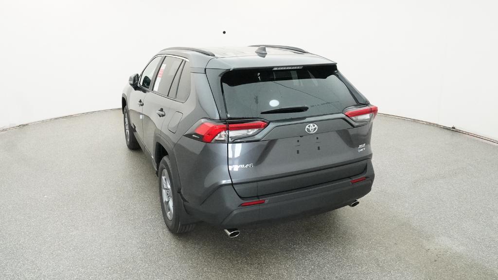 2025 Toyota RAV4 Hybrid XLE photo 3