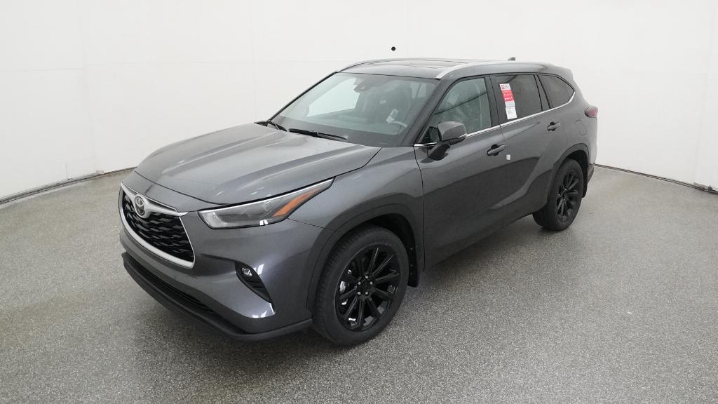 2025 Toyota Highlander XLE Limited photo 2