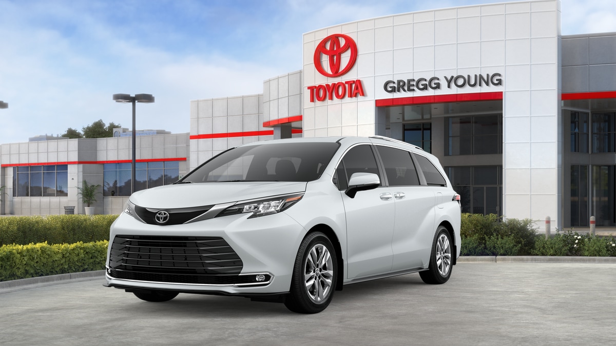 2026 Toyota Sienna Limited's photo