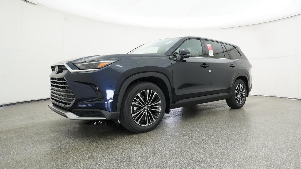 2026 Toyota Grand Highlander Limited photo 3