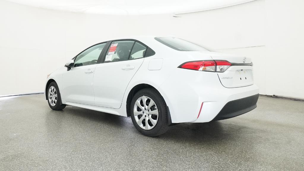 2026 Toyota Corolla LE photo 3
