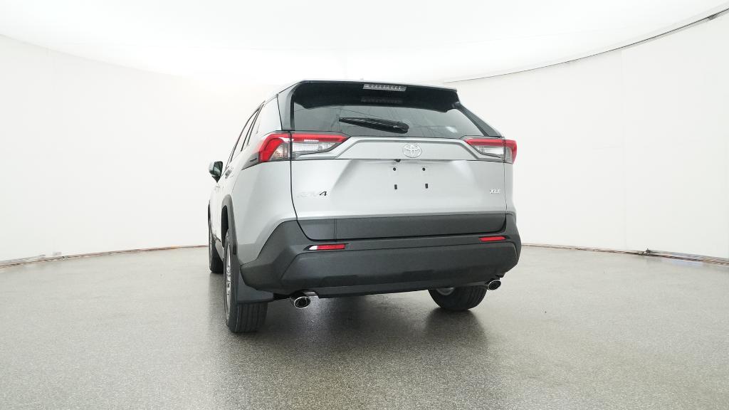 2025 Toyota RAV4 XLE photo 2