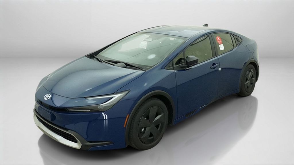 2027 Toyota Prius Plug-In Hybrid SE Hatchback