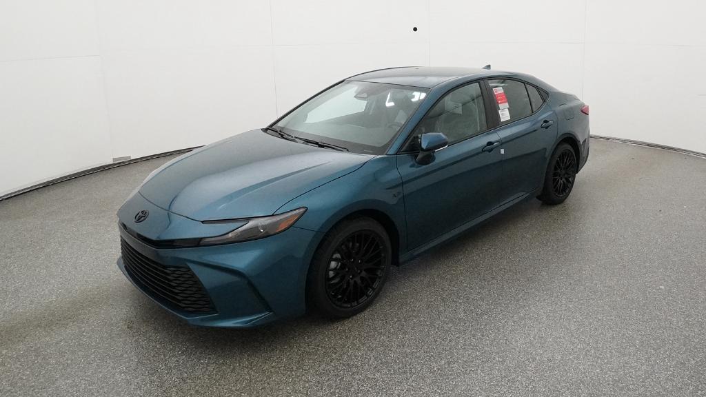 2026 Toyota Camry LE's photo