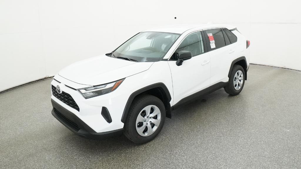 2025 Toyota RAV4 LE's photo