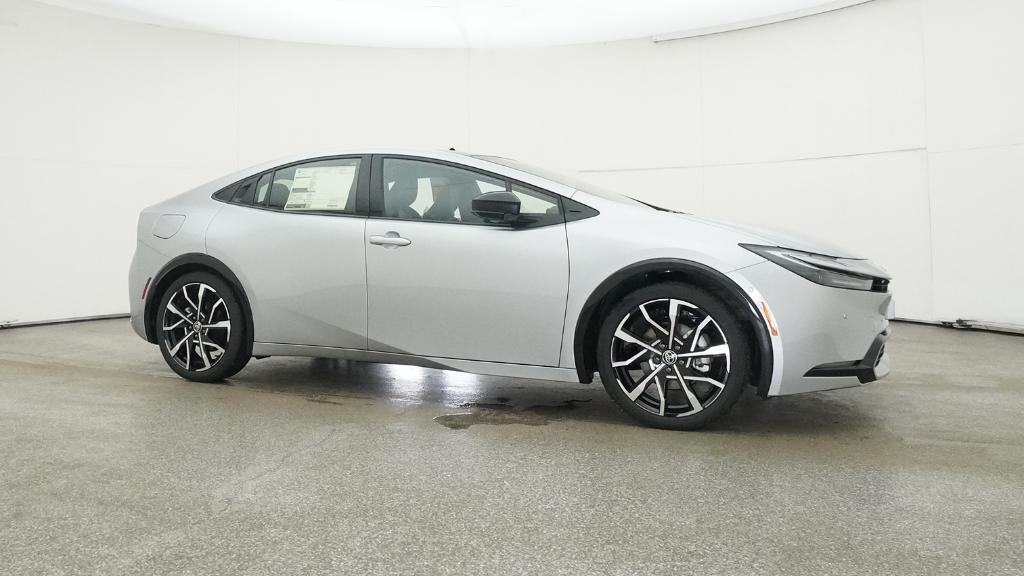 2026 Toyota Prius Plug-in Hybrid XSE Premium - Photo 6