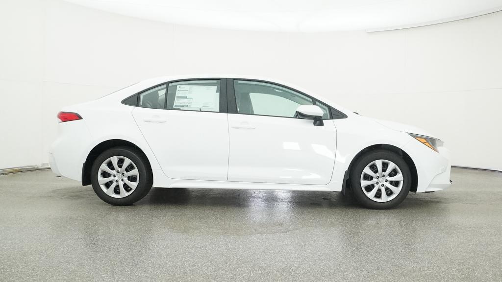 2026 Toyota Corolla LE photo 3