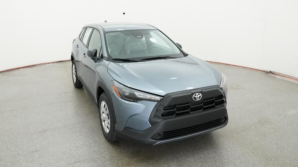 2026 Toyota Corolla Cross L photo 2