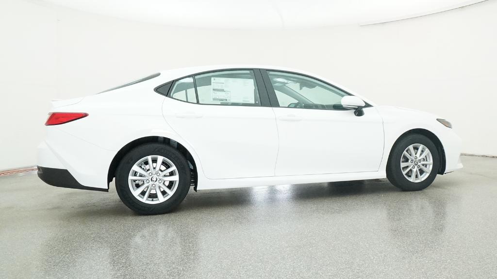 2026 Toyota Camry LE photo 2