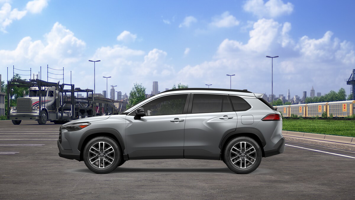 2026 Toyota Corolla Cross XLE photo 2
