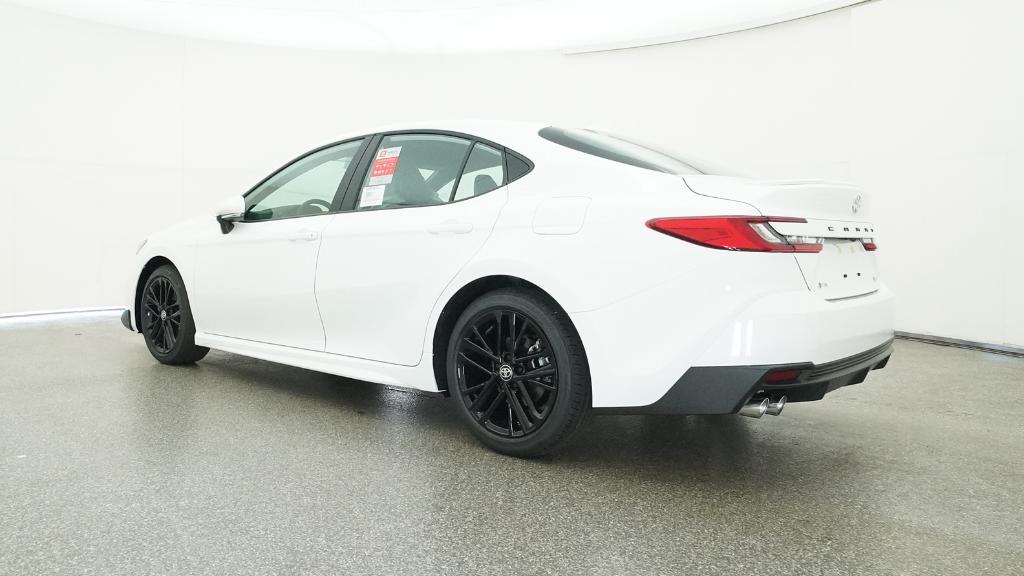 2026 Toyota Camry SE photo 4