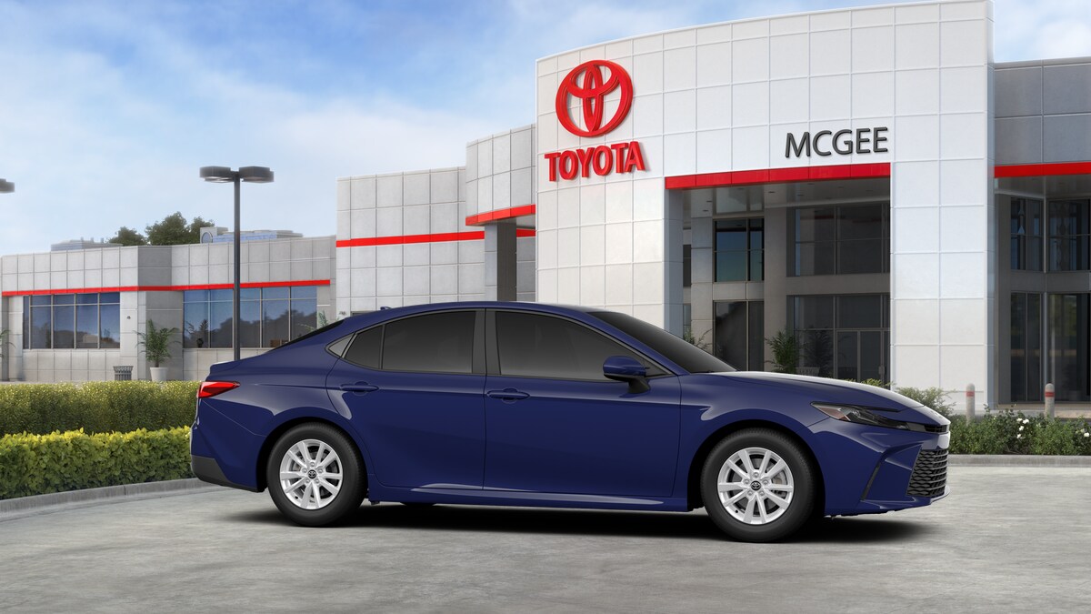 2026 Toyota Camry LE - Photo 40