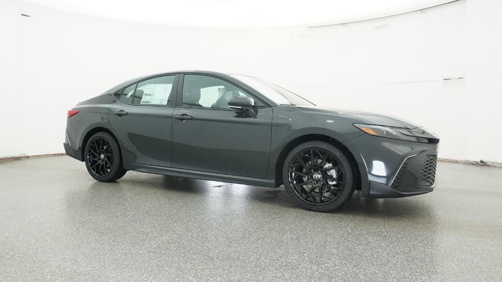 2026 Toyota Camry SE photo 4