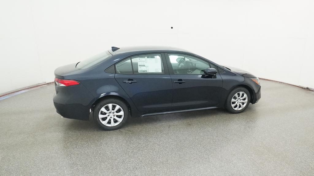2025 Toyota Corolla LE photo 3