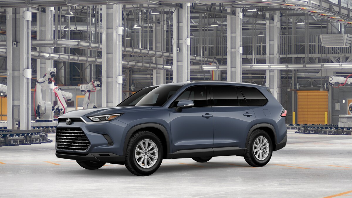 2026 Toyota Highlander XLE Hybrid photo 2
