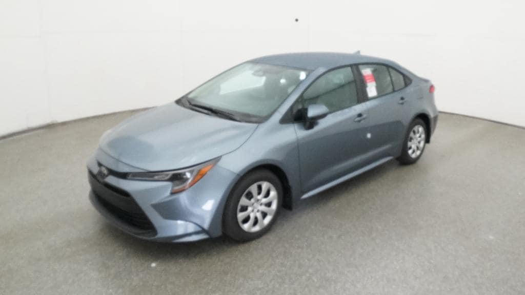 2026 Toyota Corolla LE's photo