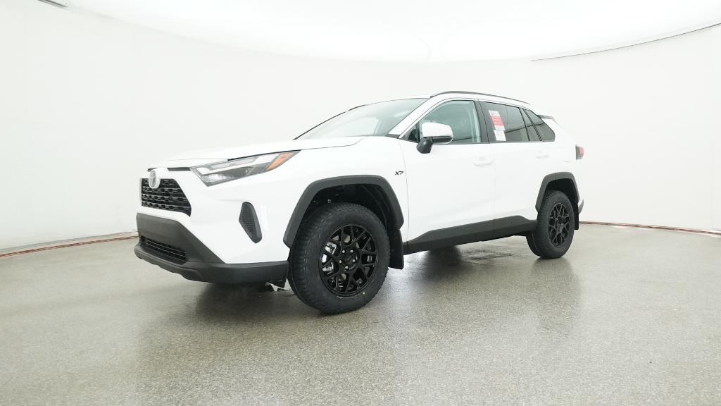 2025 Toyota RAV4 XLE photo 3