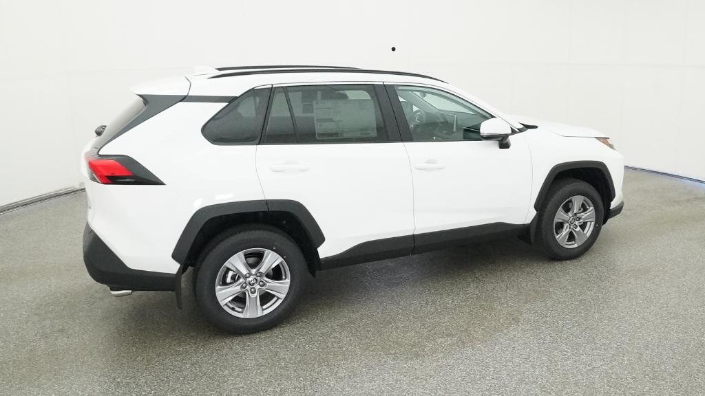2025 Toyota RAV4 XLE photo 2